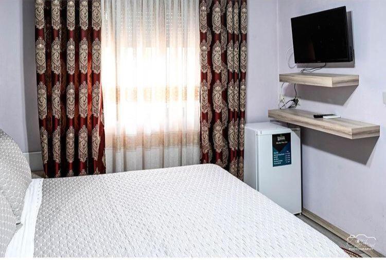 Vila Leo Lux Корча Экстерьер фото